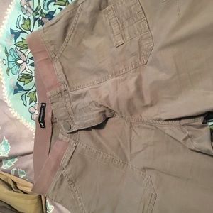 Lee Relaxed fit cargo crop pants.